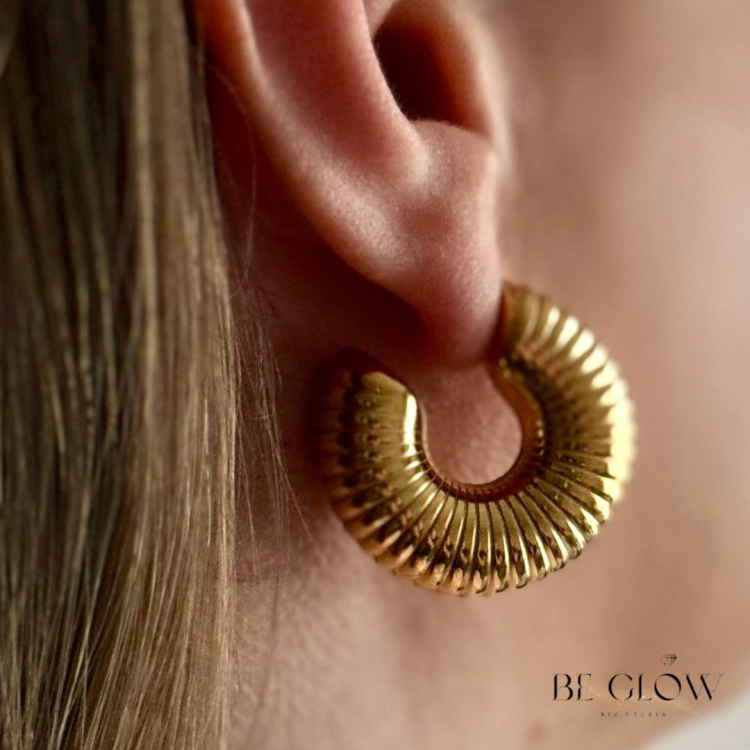 Szary Minimalistyczny Biżuteria Post na Instagram (1).png