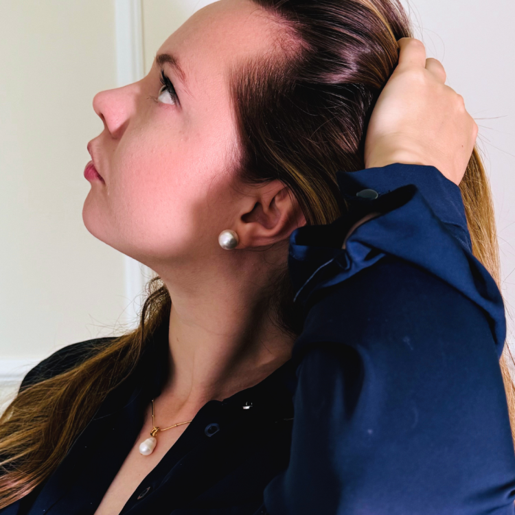 Szary Minimalistyczny Biżuteria Post na Instagram (38).png