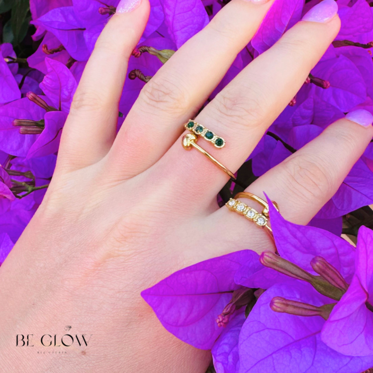 Szary Minimalistyczny Biżuteria Post na Instagram (60).png