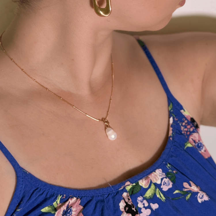 Szary Minimalistyczny Biżuteria Post na Instagram - 2024-07-16T133905.268.png