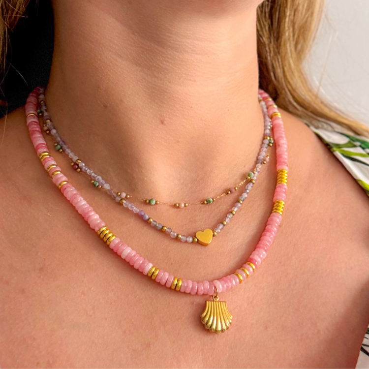 Beżowy, kobiecy, motywujacy temat pokochaj swoje ciało relacja na instagramie (5).png